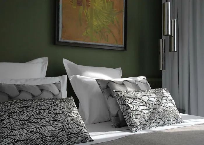 The Sleeping Lion * Paris