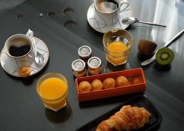 The Sleeping Lion * Paris